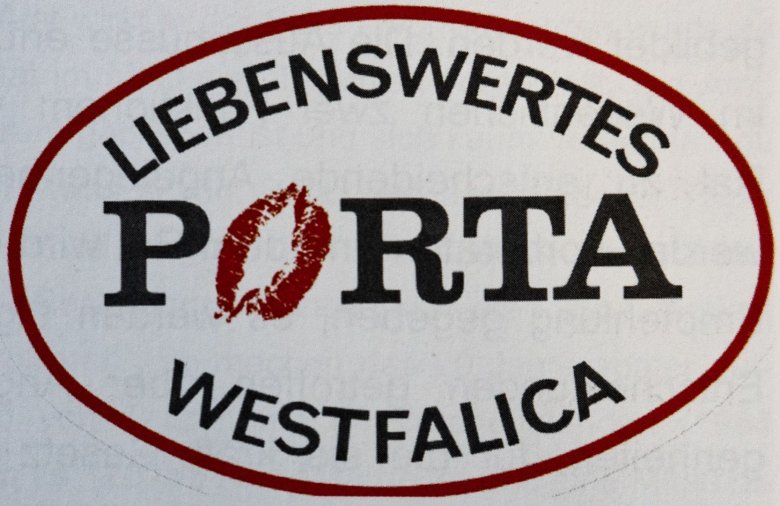 Die Anfänge des Stadtmarketings in Porta Westfalica - mit diesem Aufkleber warb die Stadt für ein liebenswertes Porta Westfalica